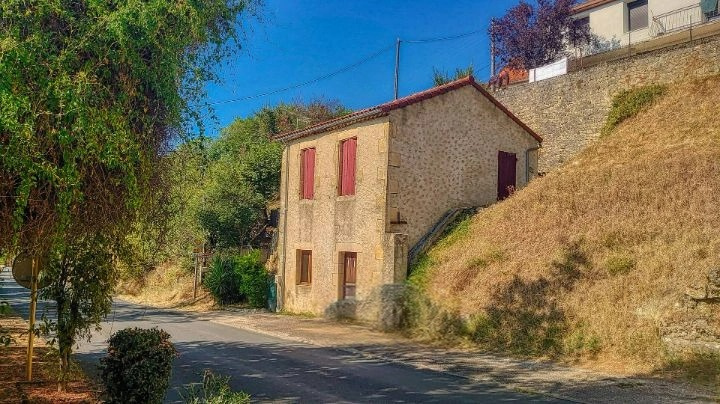 Maison 2 pièces - 36m² - PUY L EVEQUE