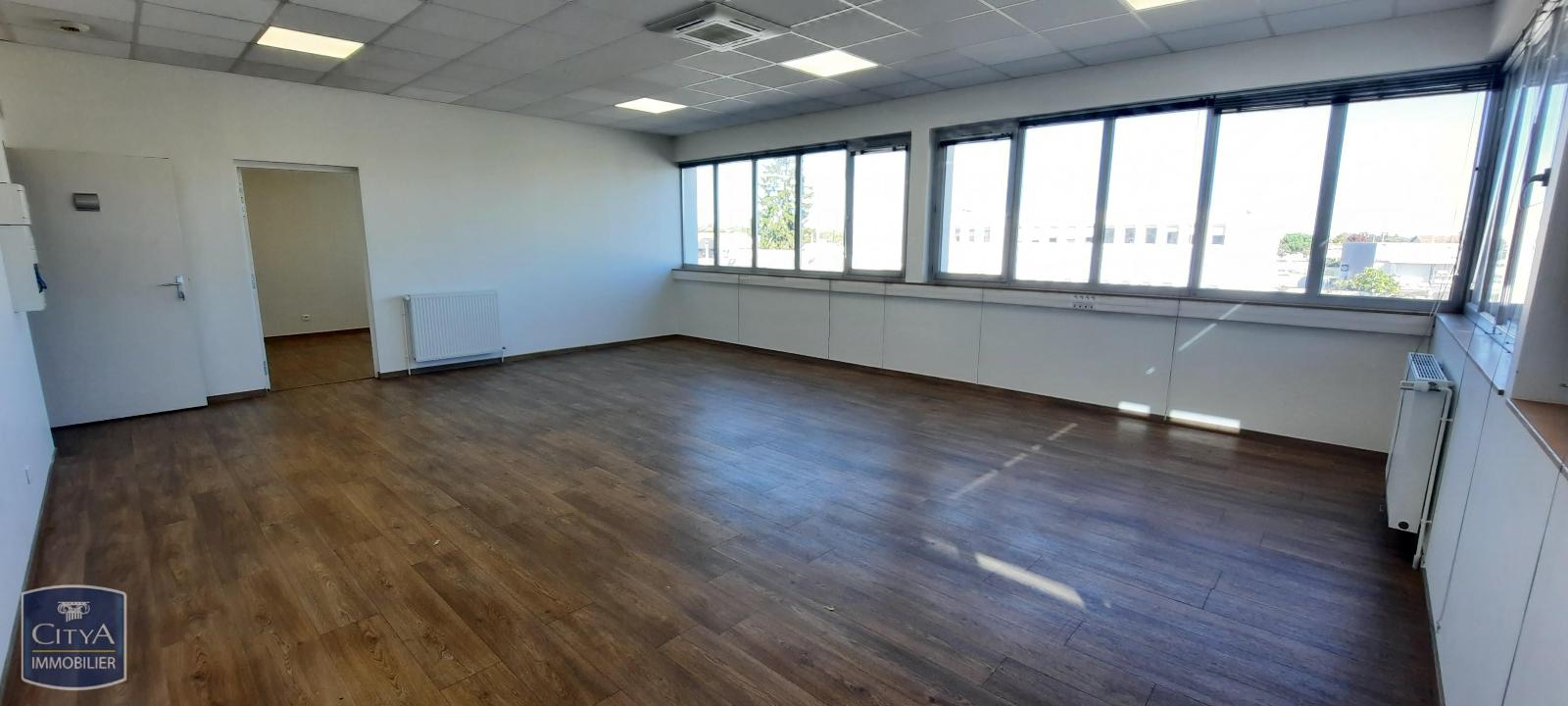 Local Professionnel  - 71m² - PAMIERS