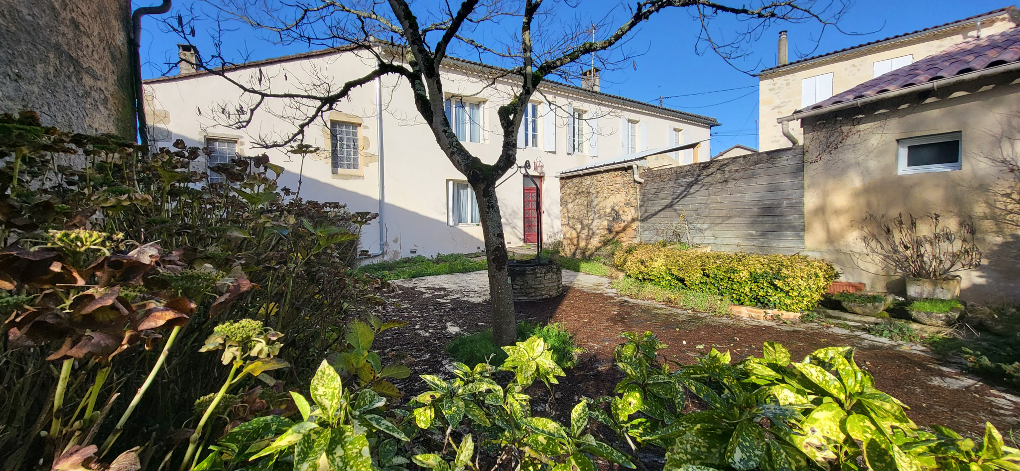 Maison 8 pièces - 250m² - ST PIERRE D AURILLAC