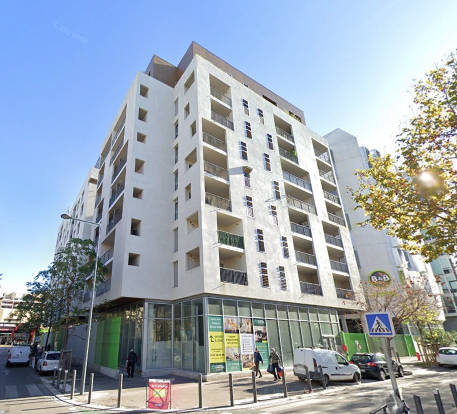 Local Professionnel  - 95m² - MARSEILLE  - 3ème