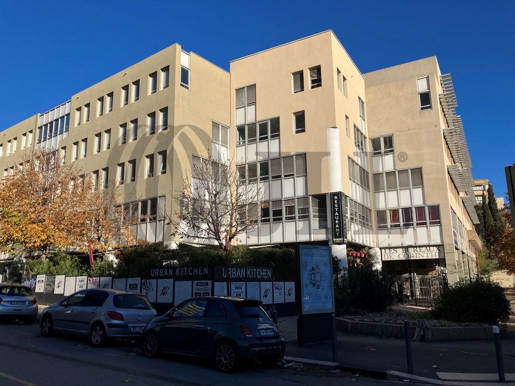 Local Professionnel  - 122m² - MARSEILLE  - 6ème