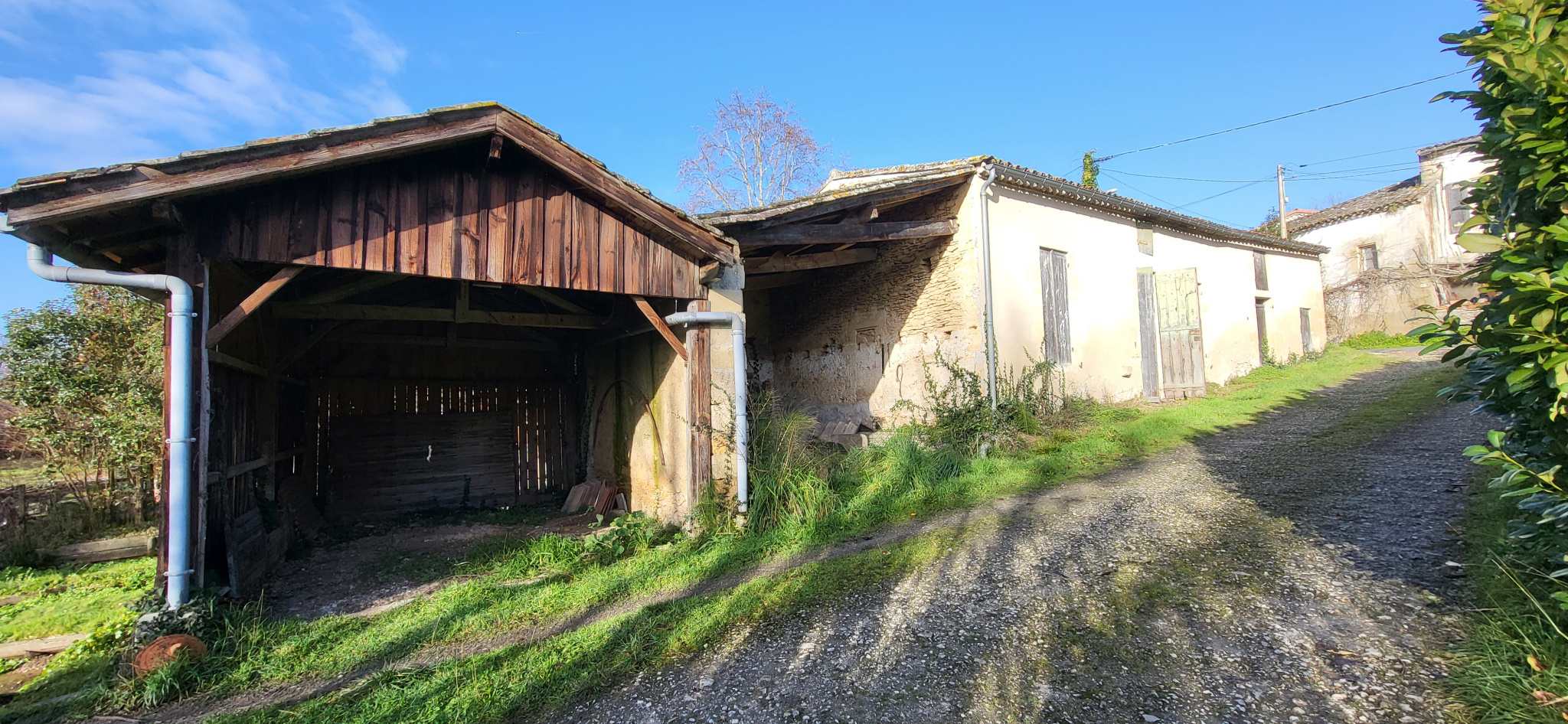 Maison 2 pièces - 70m² - ST PIERRE D AURILLAC