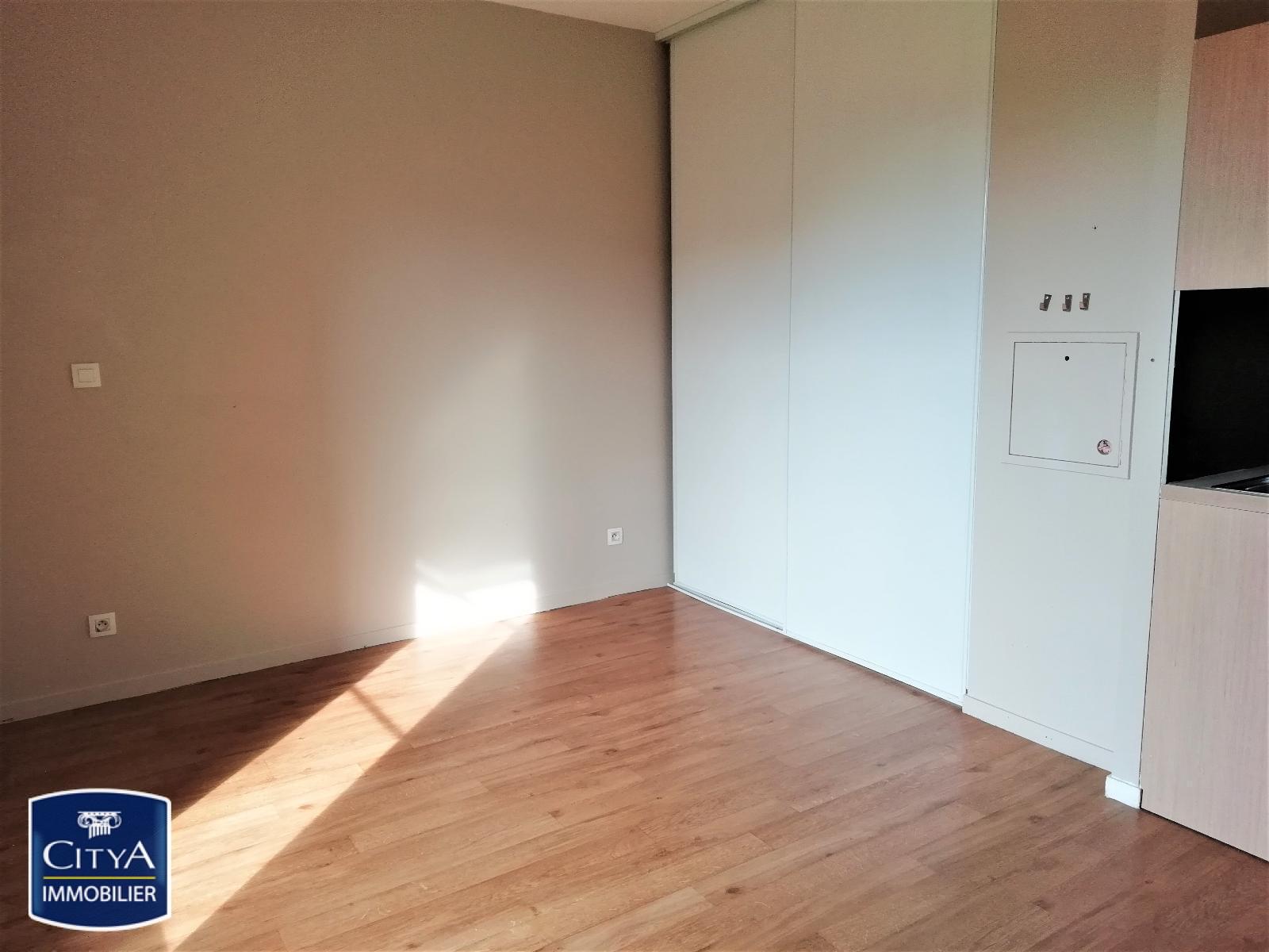 Appartement 1 pièce - 21m² - BOIS D ARCY