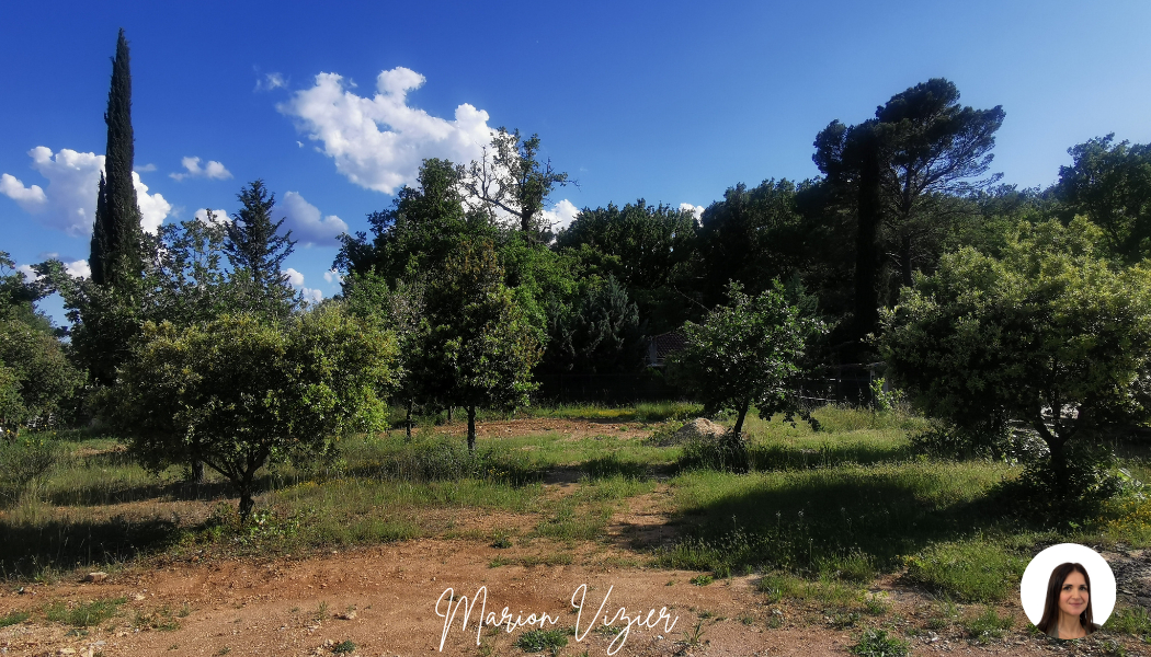 Terrain  - 1 092m² - LORGUES