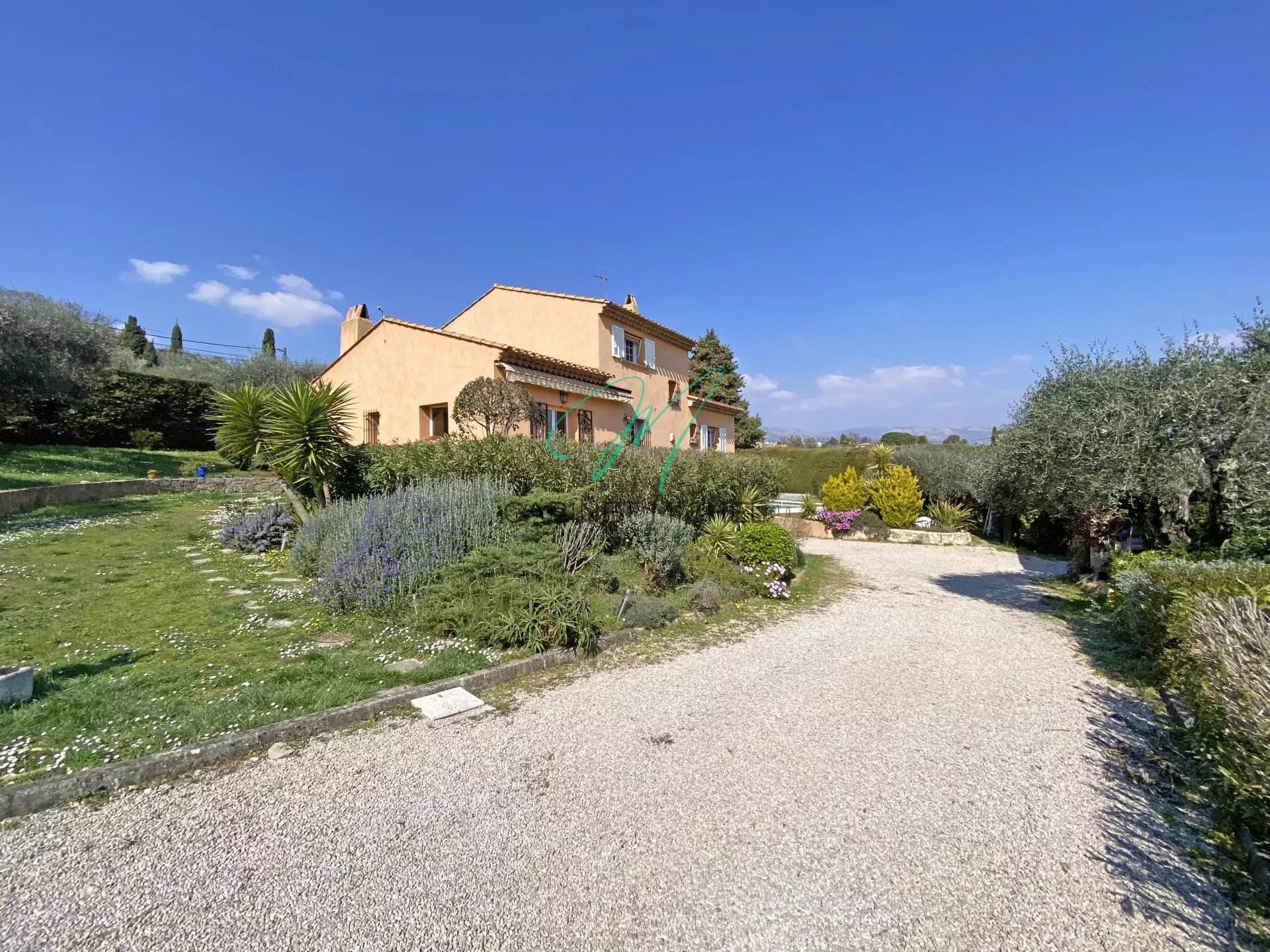 Maison 5 pièces - 141m² - VALBONNE