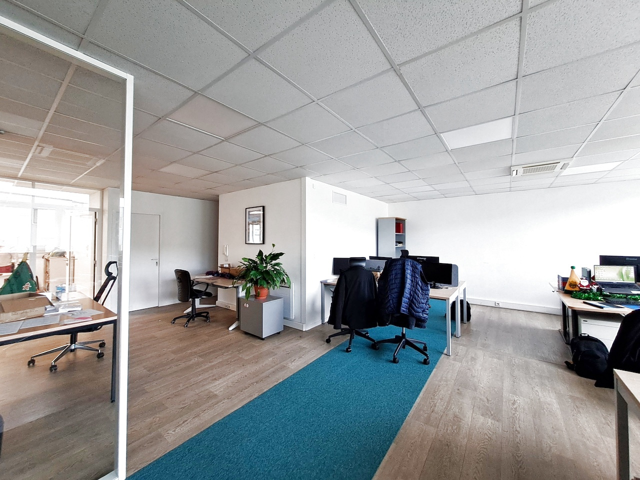 Local Professionnel  - 135m² - ST SEBASTIEN SUR LOIRE