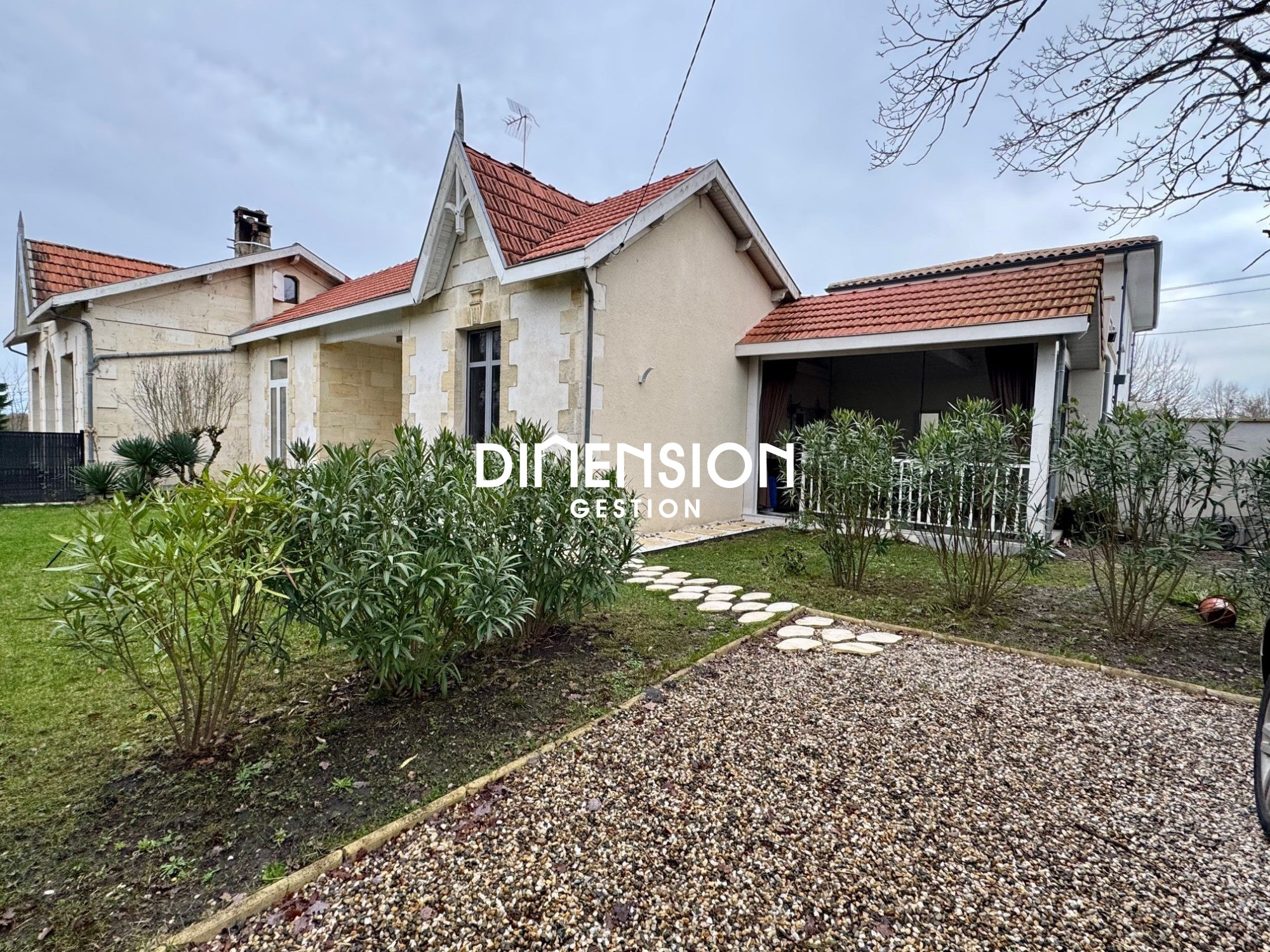 Maison 4 pièces - 93m² - SALLEBOEUF