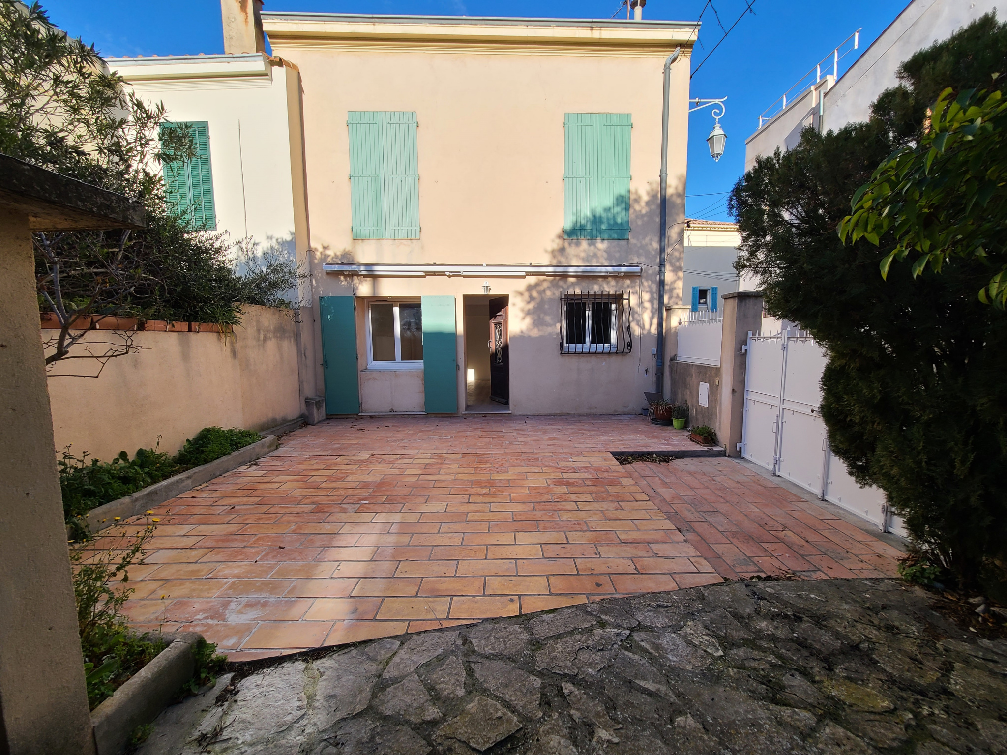 Maison 4 pièces - 98m² - MARSEILLE  - 9ème