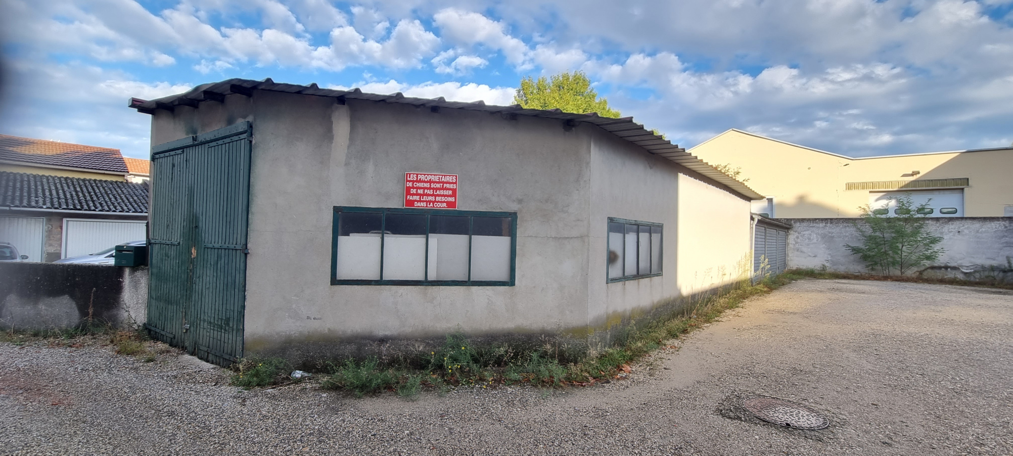 Local industriel  - 68m² - ROUSSILLON