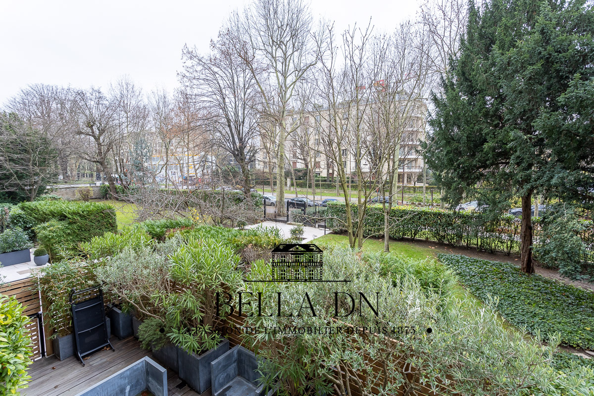 Appartement 4 pièces - 100m² - NEUILLY SUR SEINE