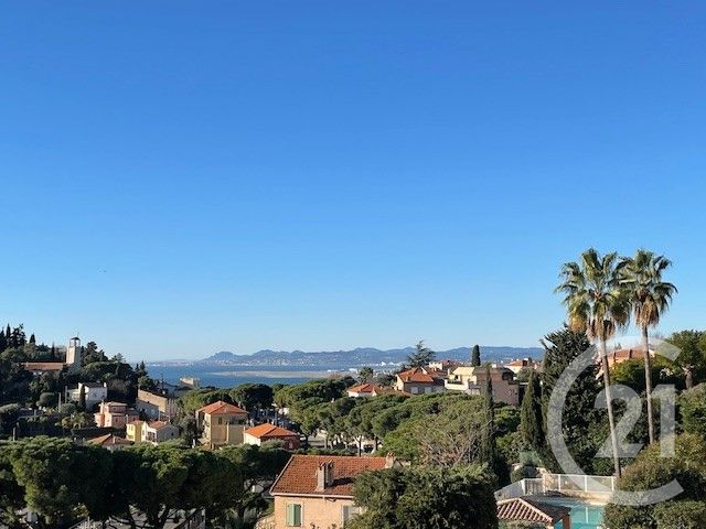 Appartement 2 pièces - 50m² - VILLEFRANCHE SUR MER