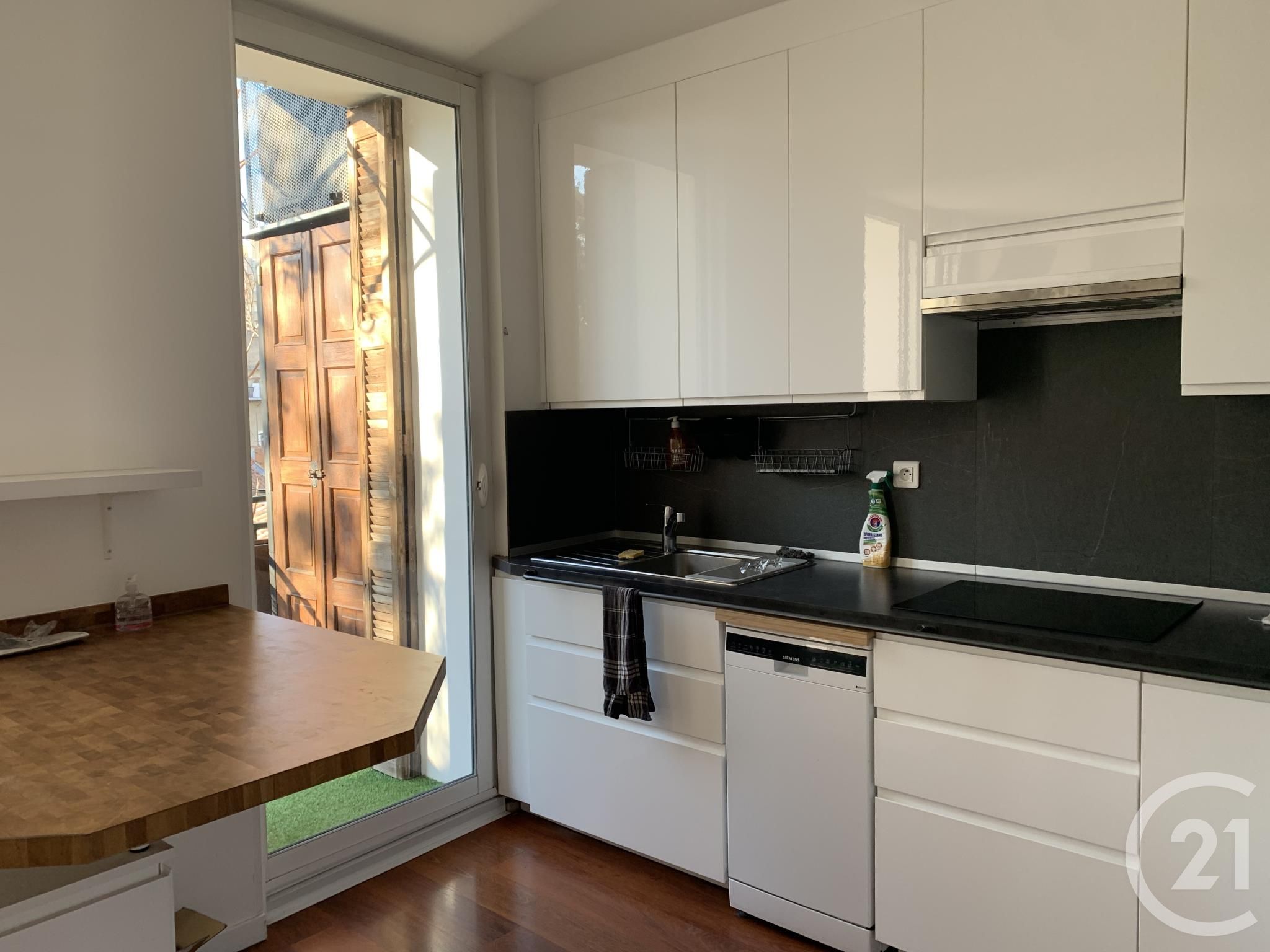 Appartement 2 pièces - 54m² - MARSEILLE  - 4ème