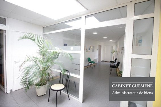 Local Professionnel  - 94m² - LES SORINIERES