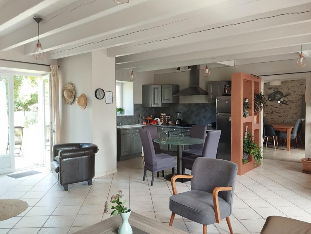 Maison 7 pièces - 130m² - BARBECHAT