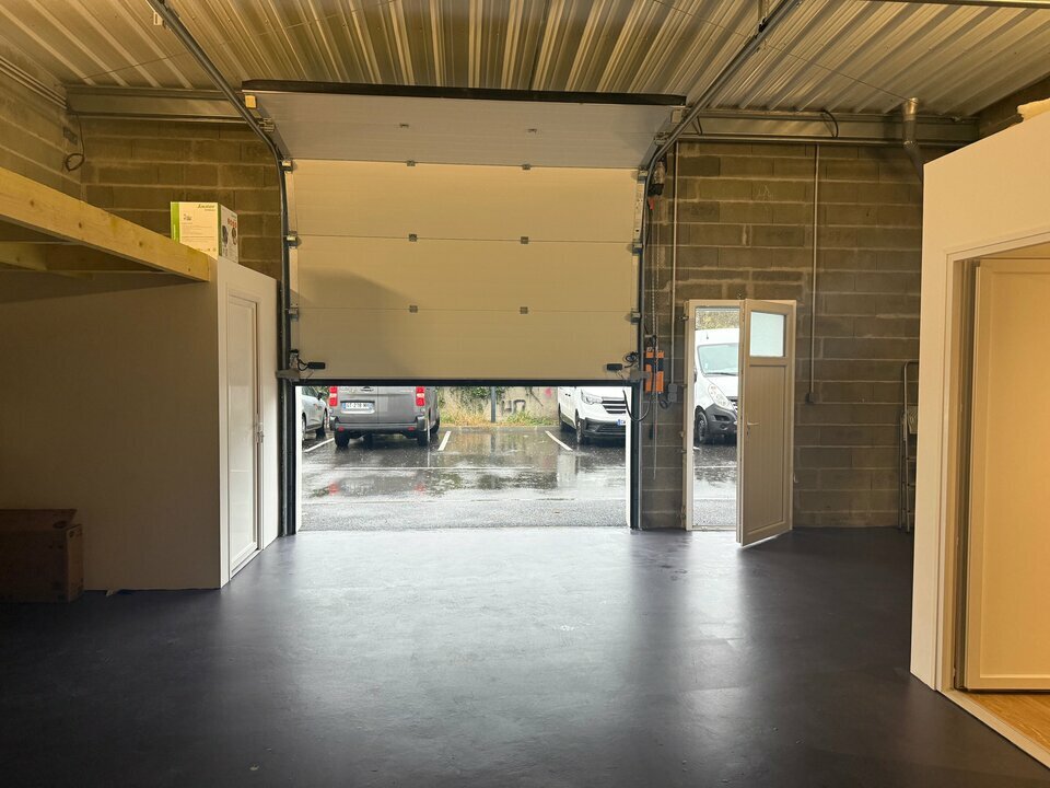 Local industriel  - 56m² - VILLENAVE D ORNON