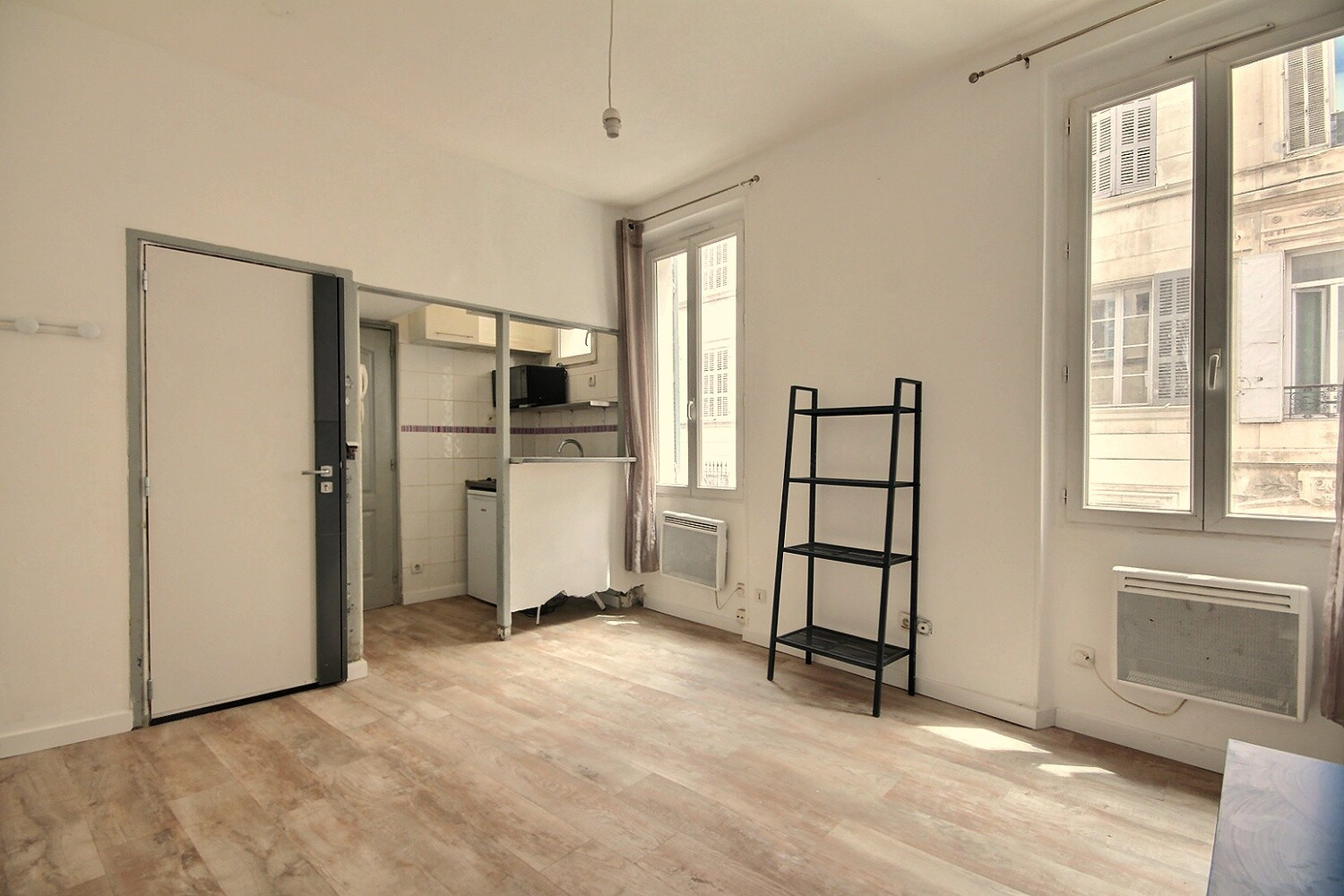 Appartement 2 pièces - 23m² - MARSEILLE  - 1er