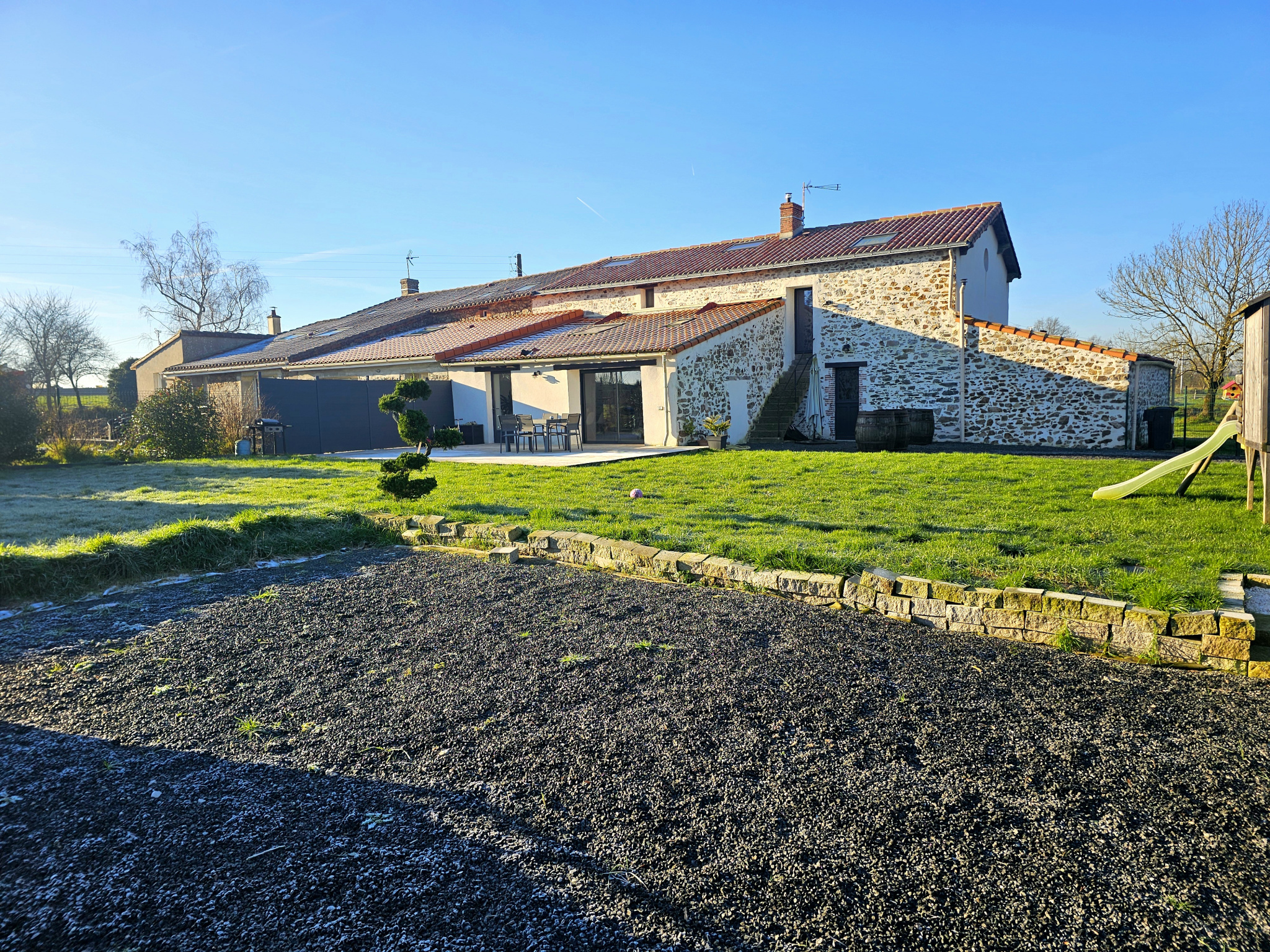 Maison 7 pièces - 214m² - ST SEBASTIEN SUR LOIRE