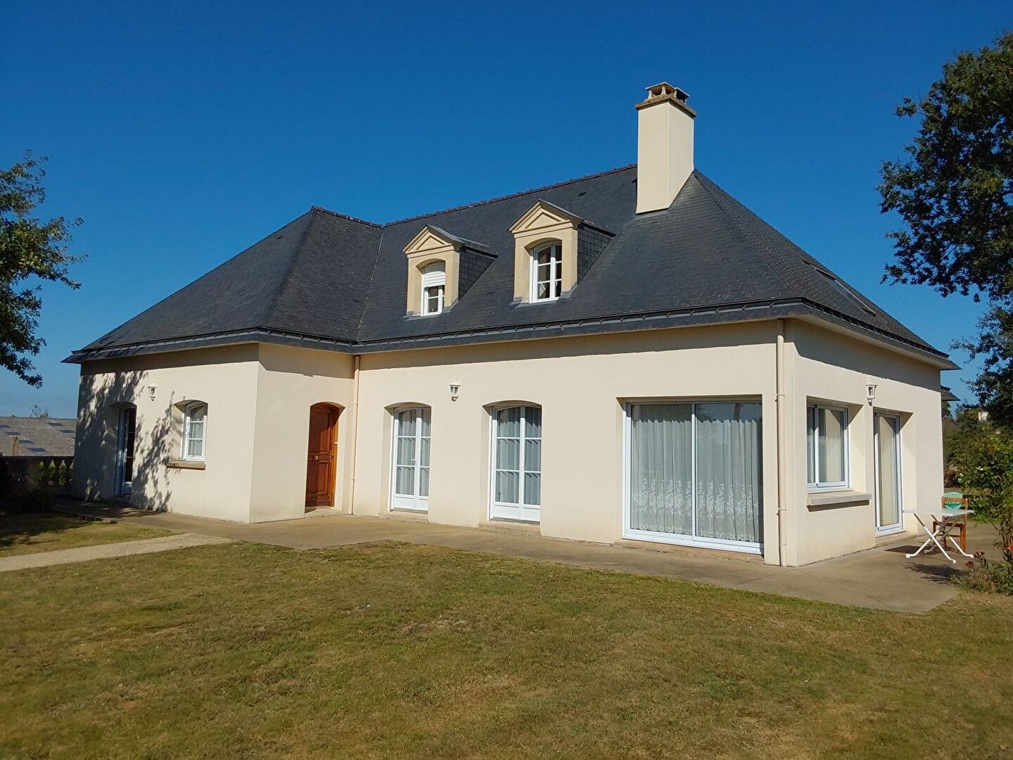 Maison 9 pièces - 250m² - CARENTOIR