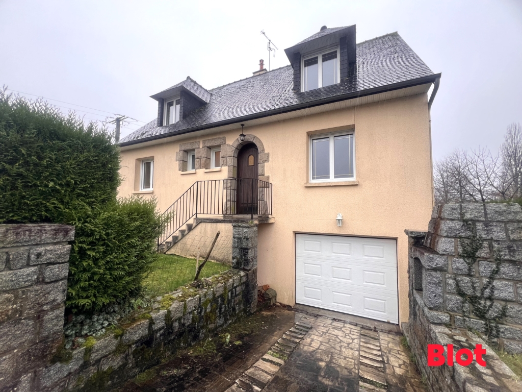 Maison 5 pièces - 106m² - FOUGERES