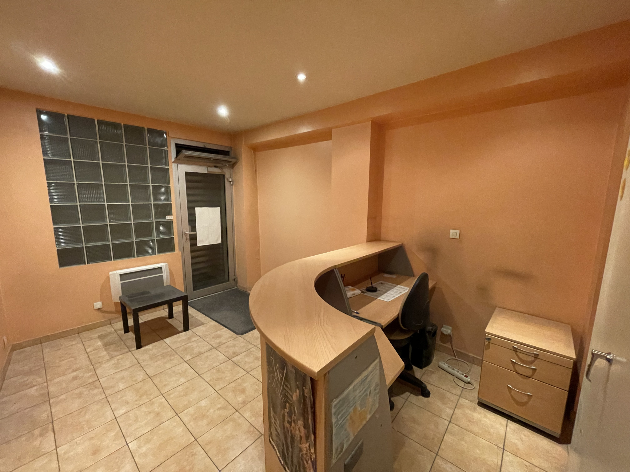 Local Professionnel  - 59m² - MARSEILLE  - 2ème