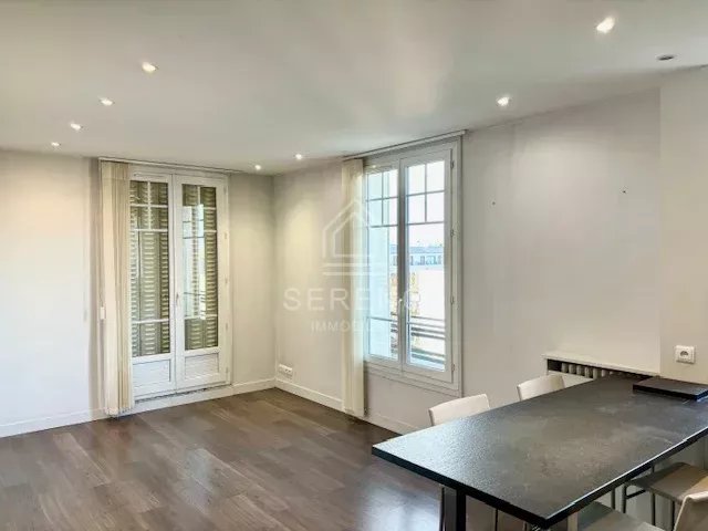 Appartement 2 pièces - 51m² - LA VARENNE ST HILAIRE