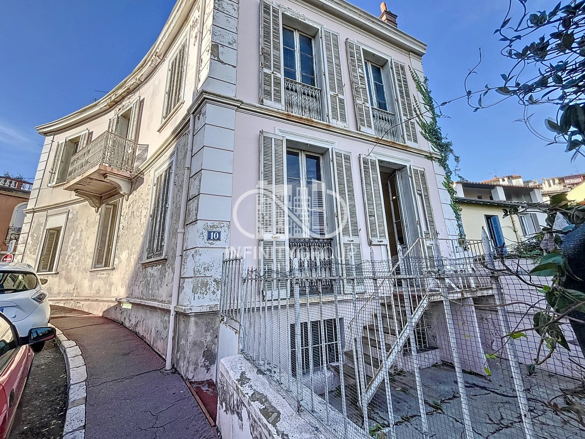 Maison 7 pièces - 192m² - LE CANNET