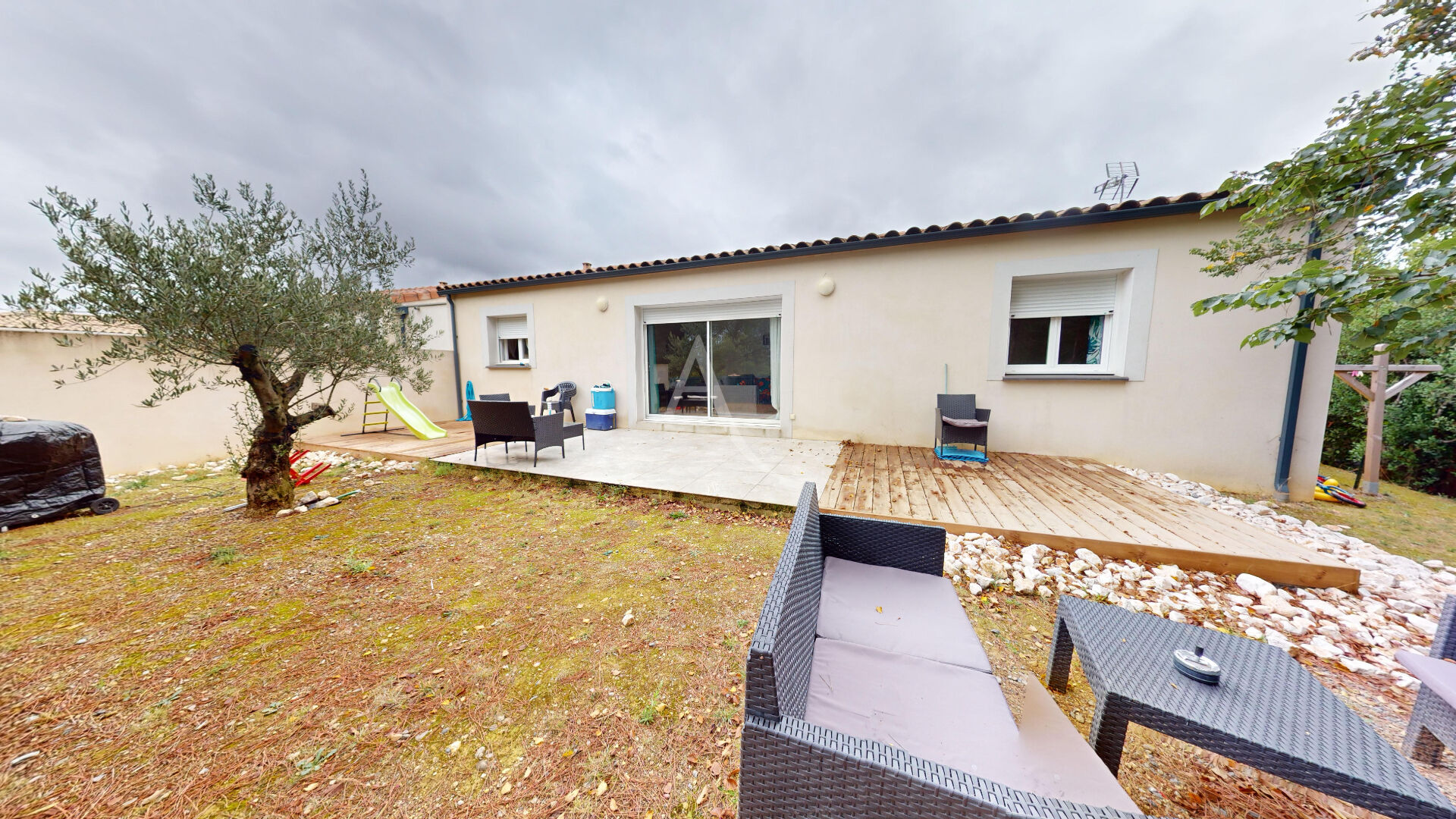 Maison 4 pièces - 94m² - VILLEMOUSTAUSSOU