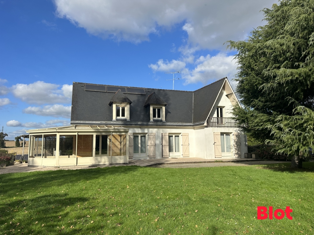 Maison 7 pièces - 166m² - CHANTEPIE