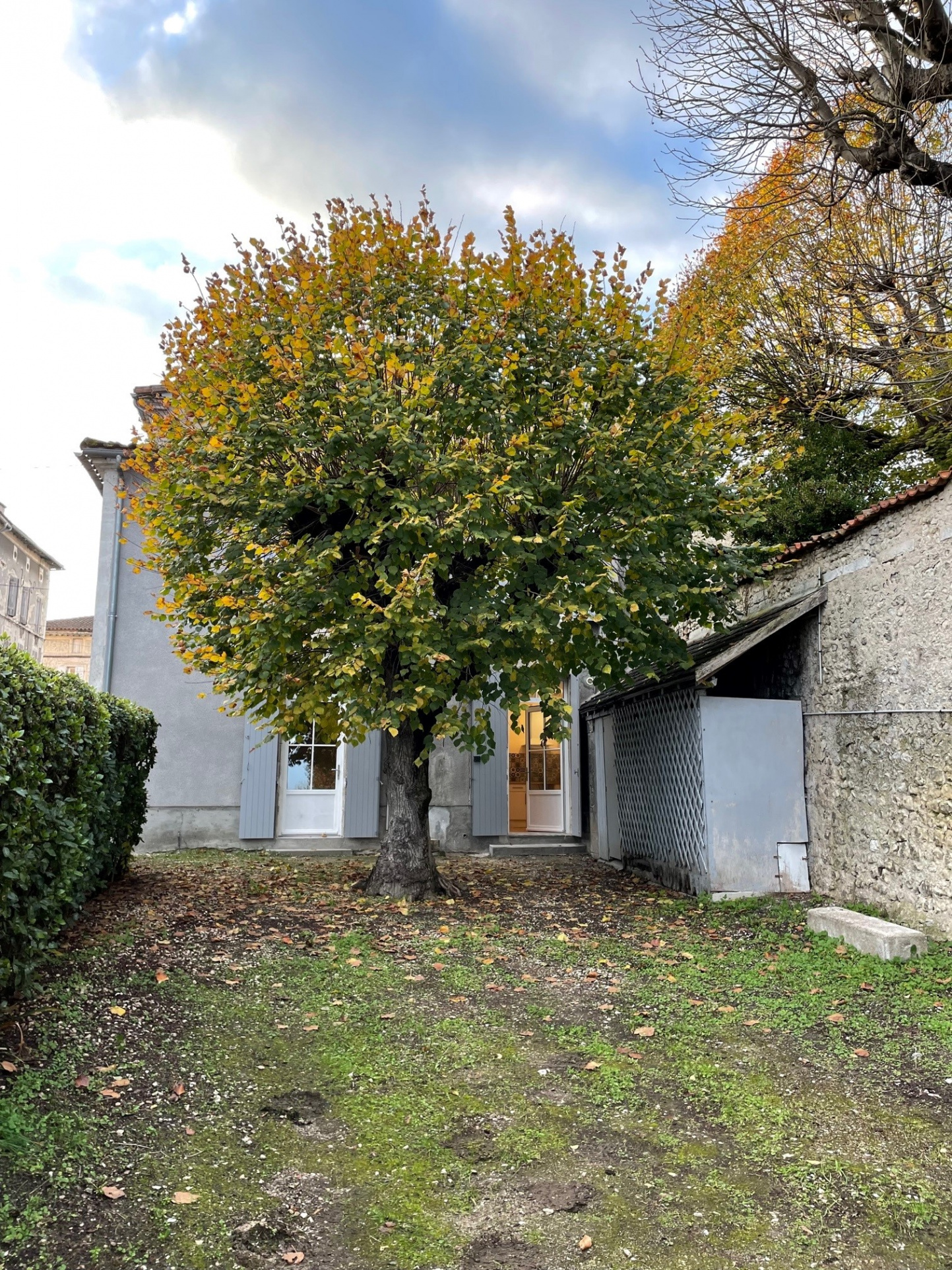 Maison 3 pièces - 66m² - BARBEZIEUX ST HILAIRE