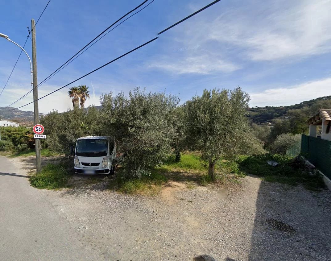 Terrain  - 2 450m² - NICE