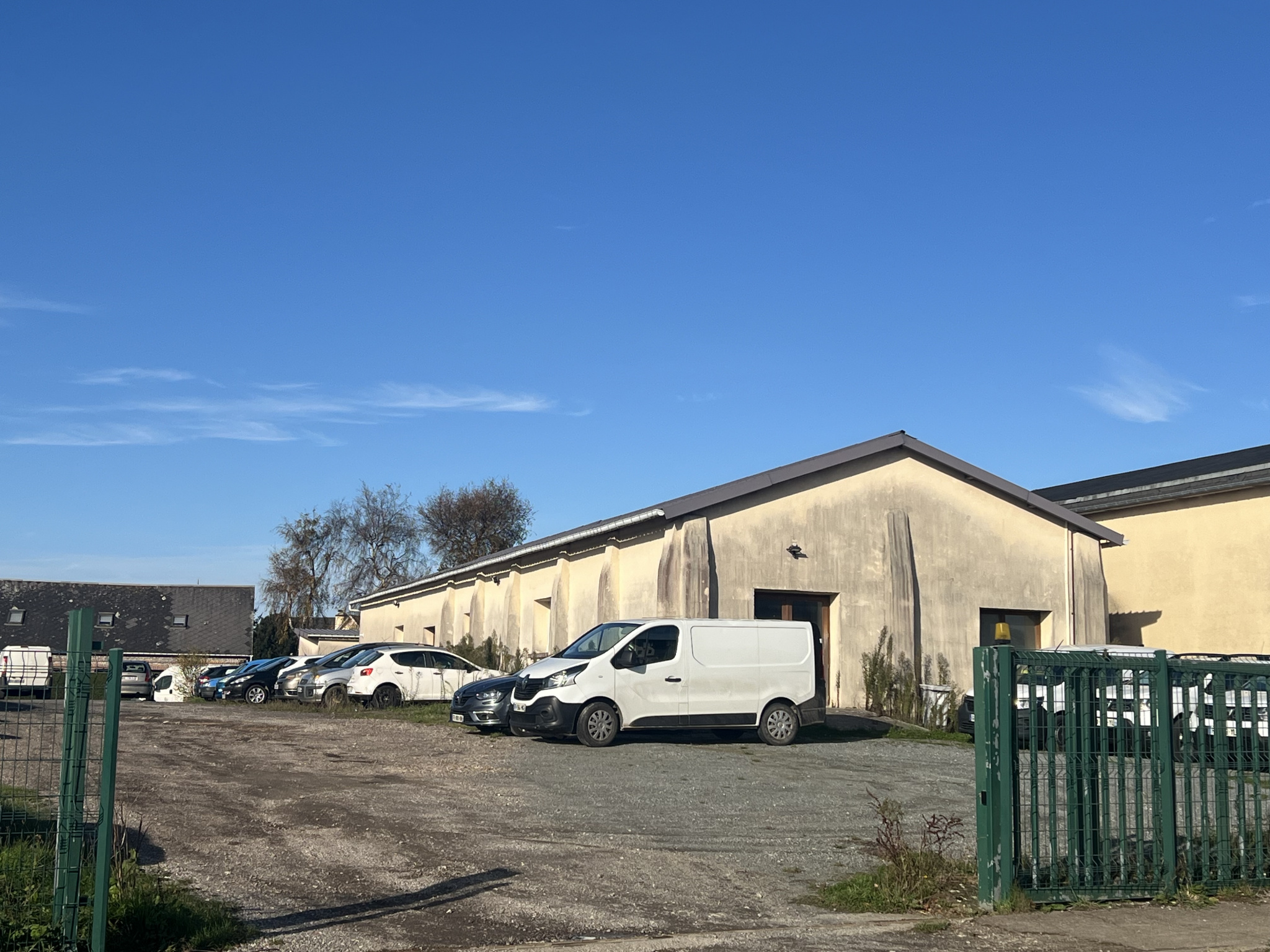 Local Professionnel  - 260m² - EPREVILLE