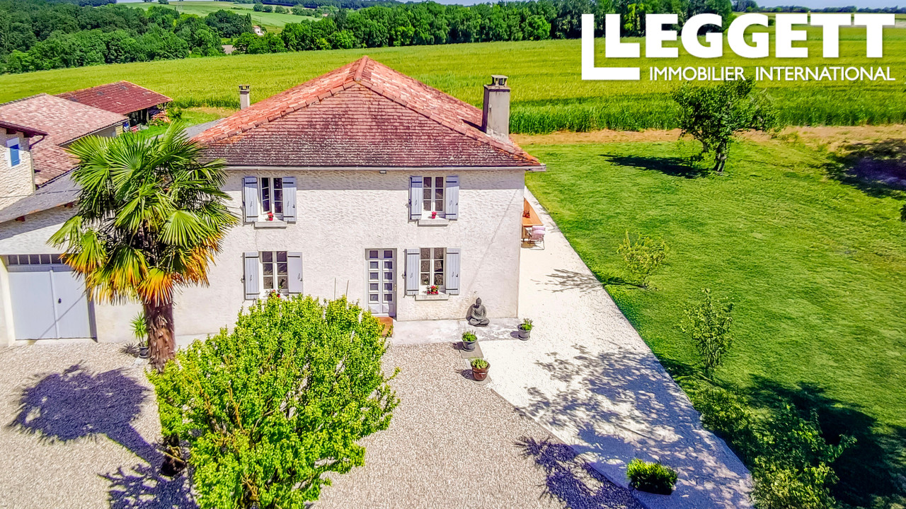 Maison 5 pièces - 138m² - CHALAIS