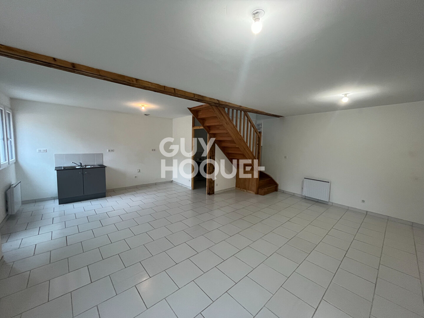 Appartement 4 pièces - 92m² - SAINTS EN PUISAYE