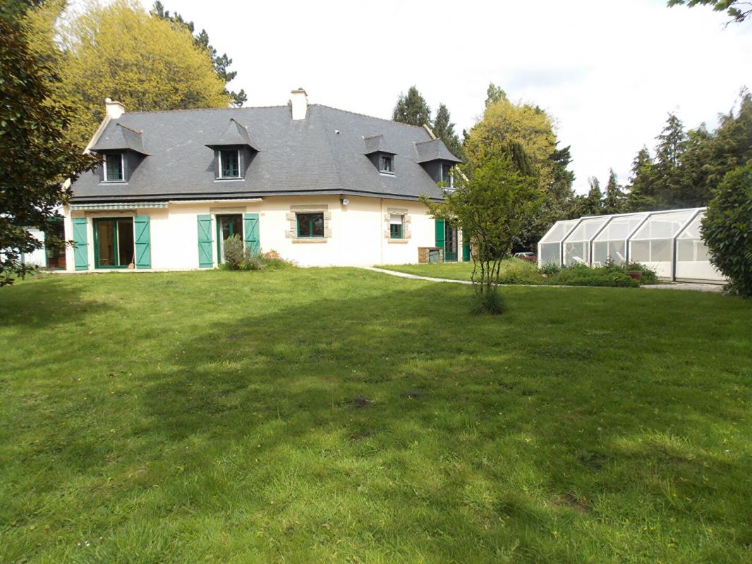 Maison 8 pièces - 230m² - COMBOURG