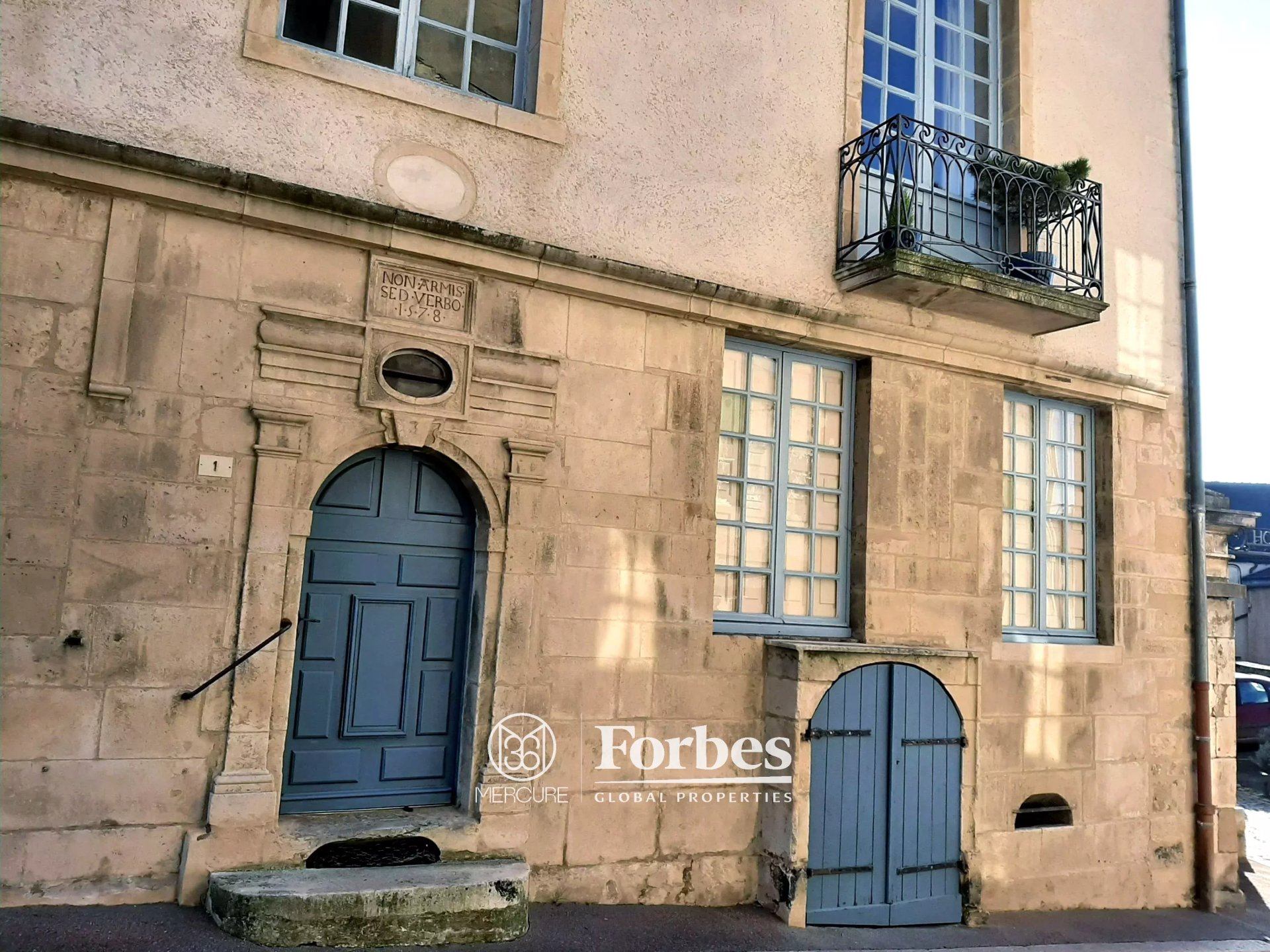 Maison 7 pièces - 280m² - SEMUR EN AUXOIS