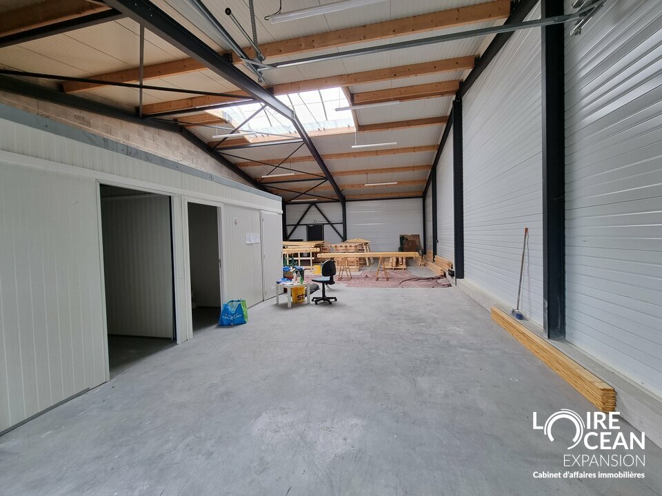 Local industriel  - 130m² - CHAUVE