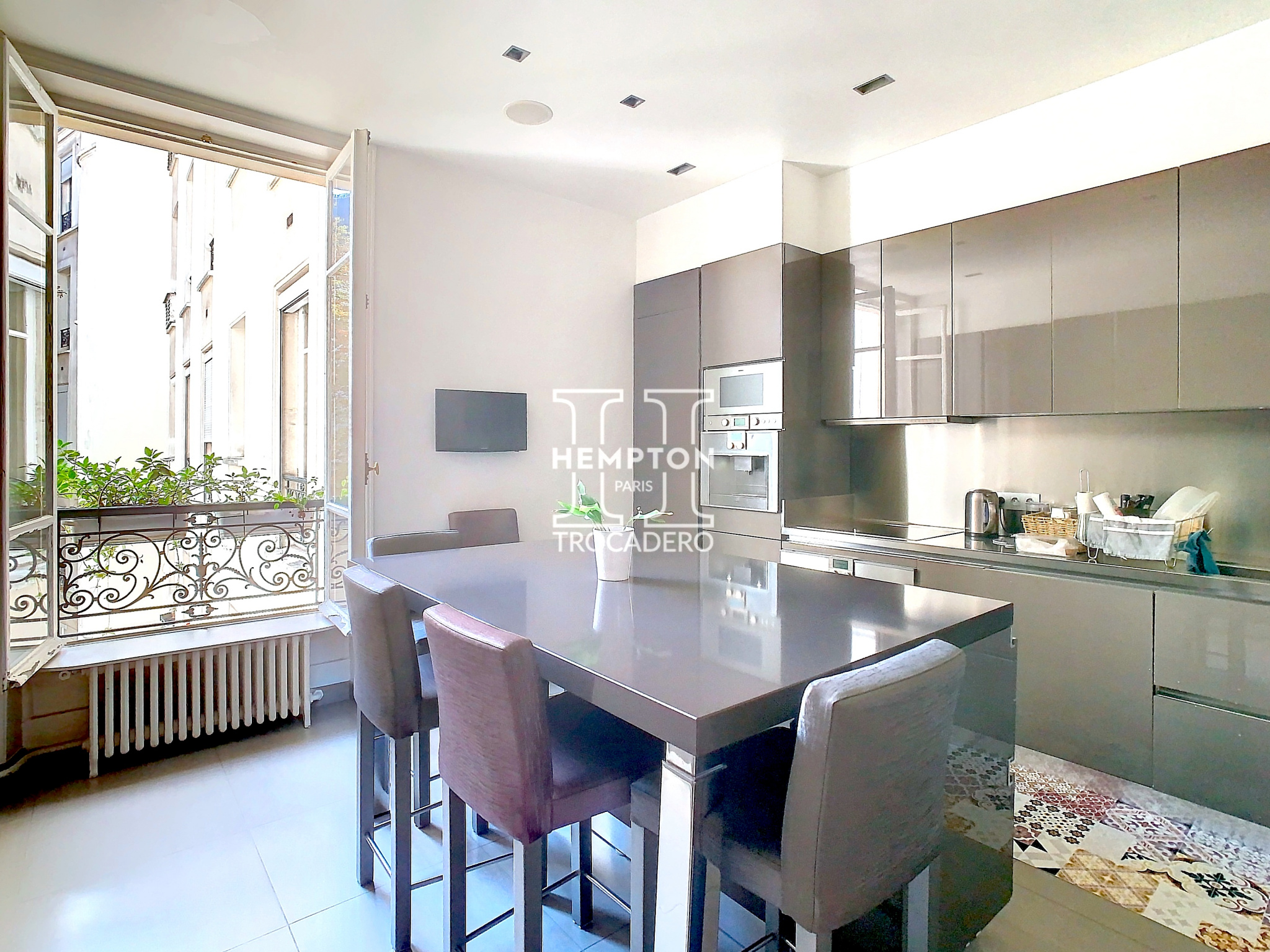 Appartement 5 pièces - 185m² - PARIS - 16ème