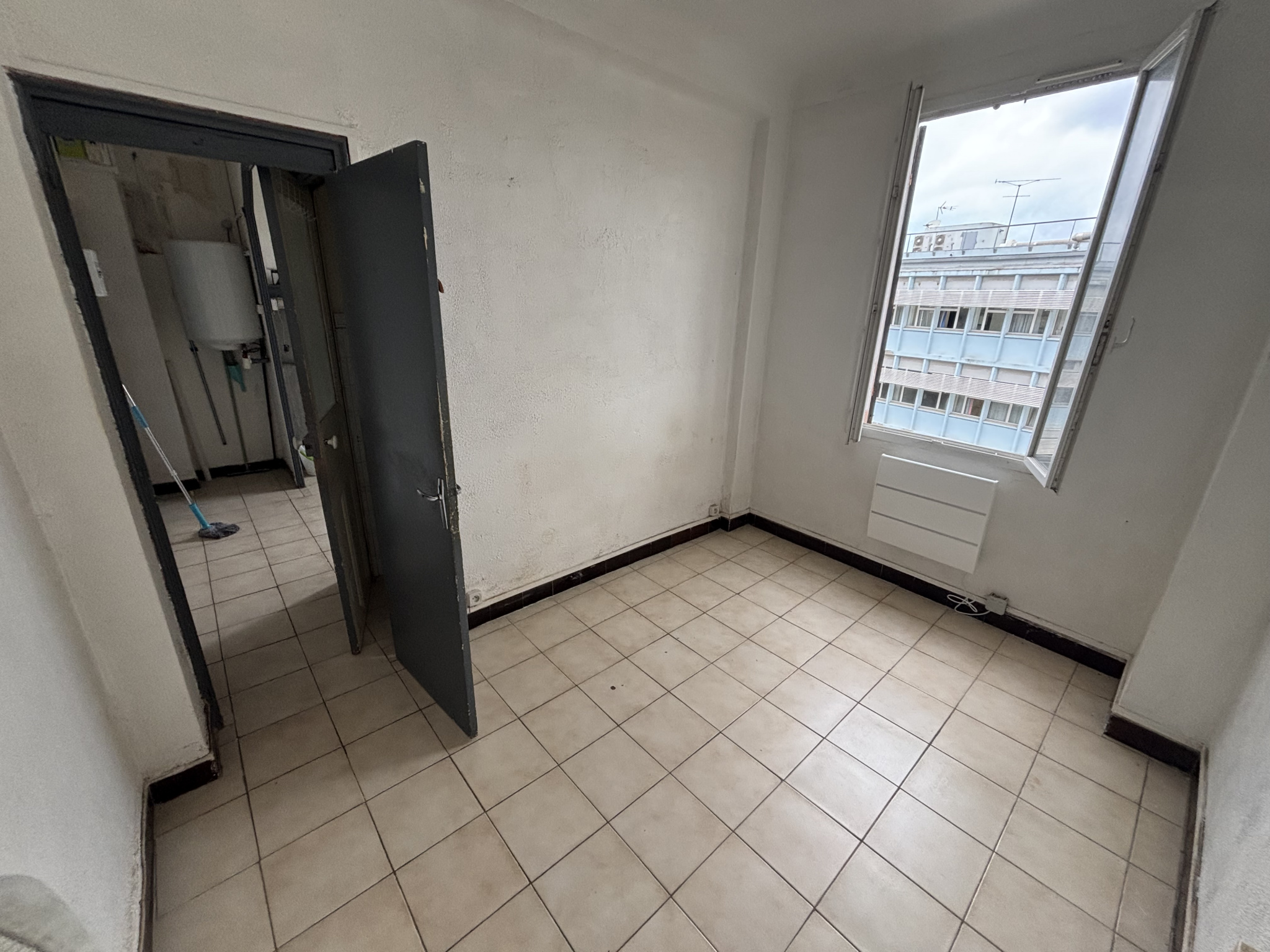 Appartement 1 pièce - 25m² - MARSEILLE  - 3ème