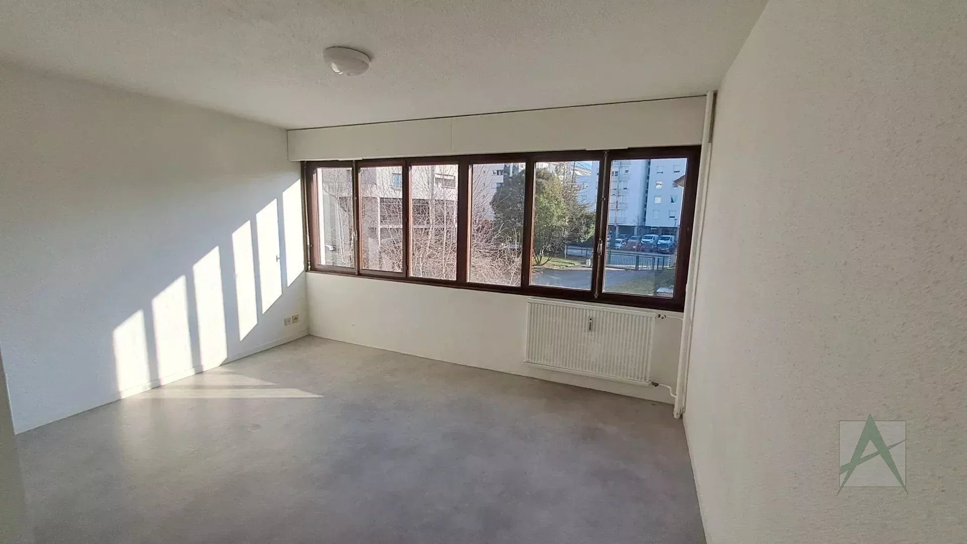 Appartement 1 pièce - 24m² - CHAMBERY