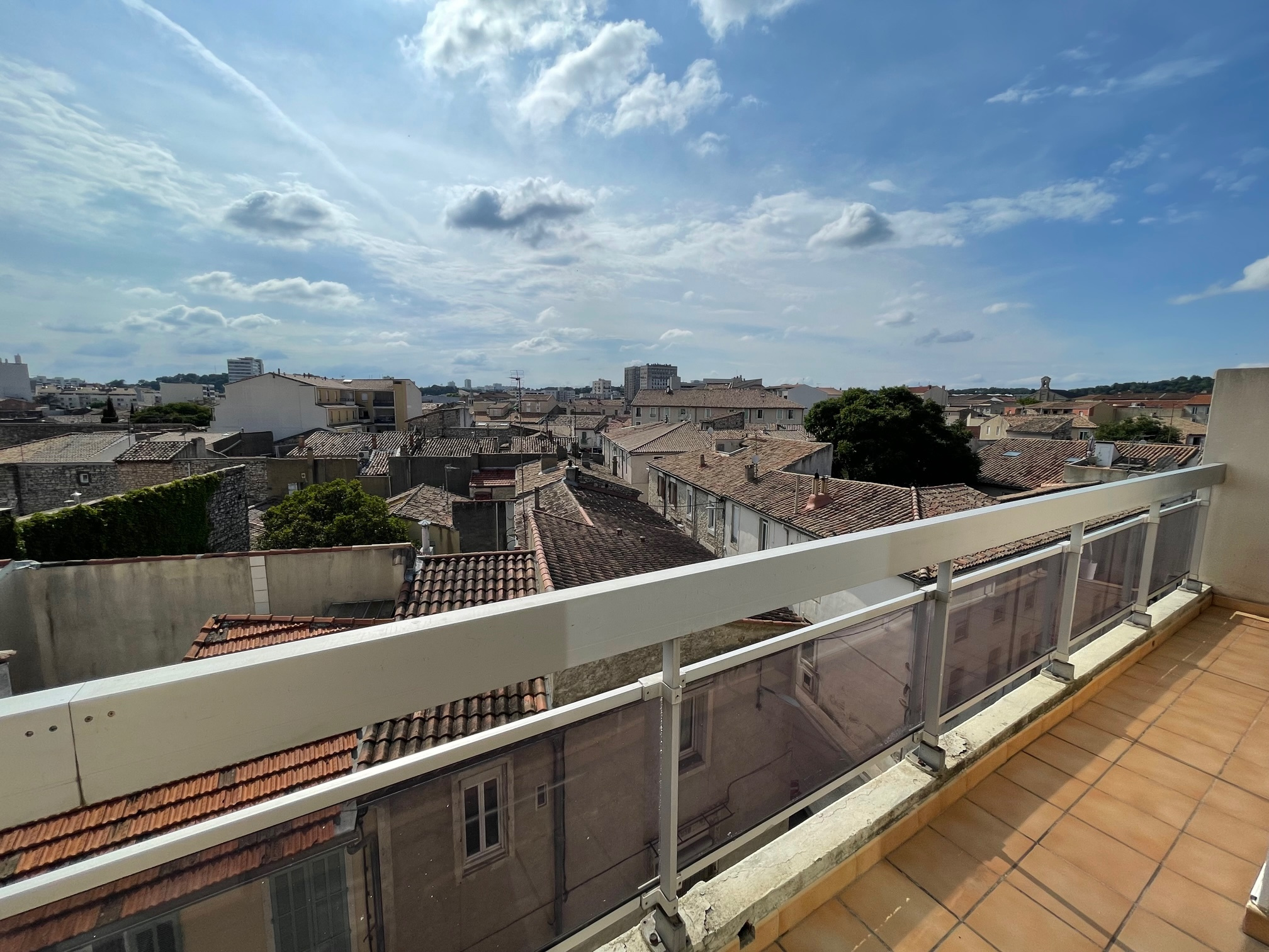 Appartement 4 pièces - 97m² - NIMES