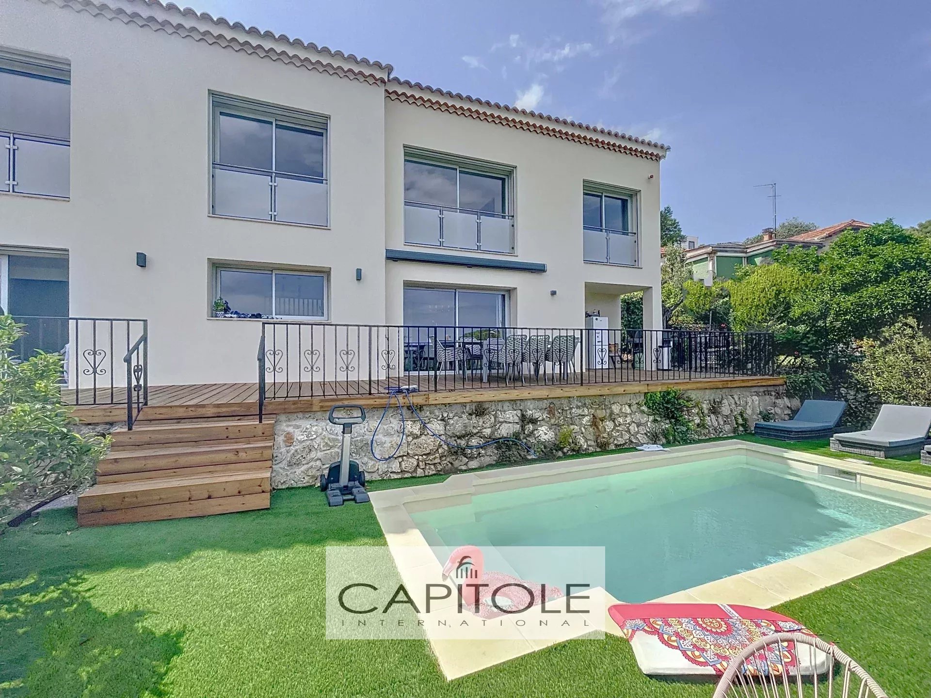 Maison 6 pièces - 161m² - VALLAURIS