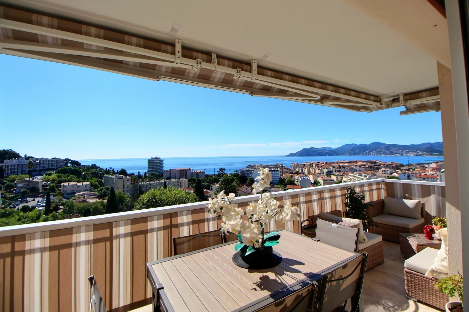 Appartement 4 pièces - 100m² - CANNES