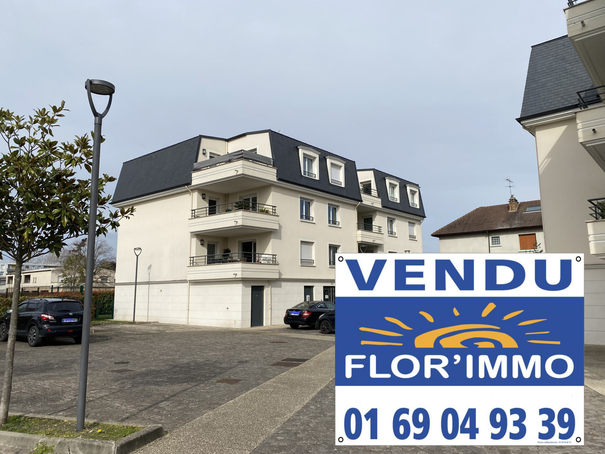 Appartement 2 pièces - 46m² - STE GENEVIEVE DES BOIS