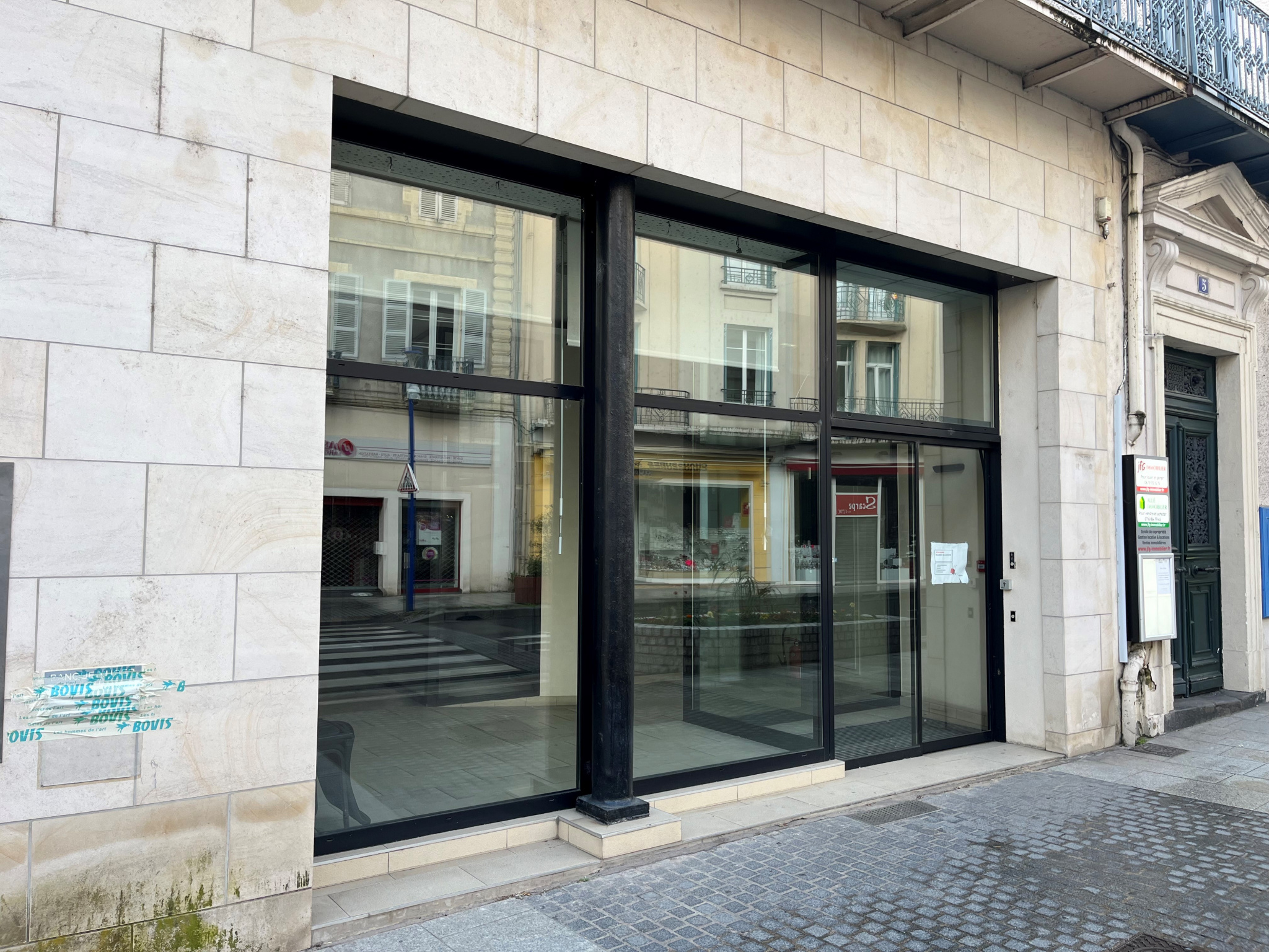 Local Professionnel  - 206m² - MONTLUCON