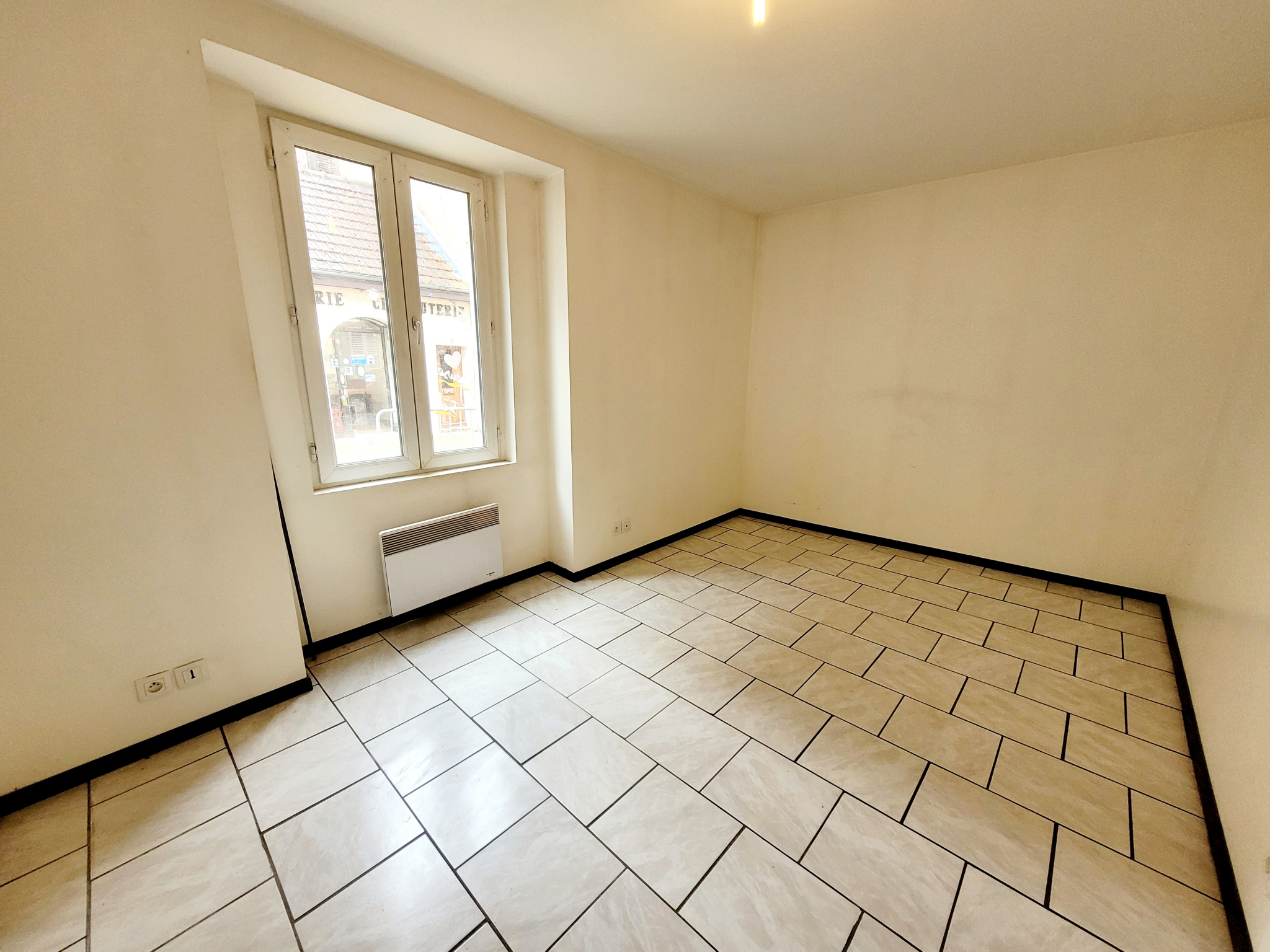 Appartement 2 pièces - 43m² - AUXONNE