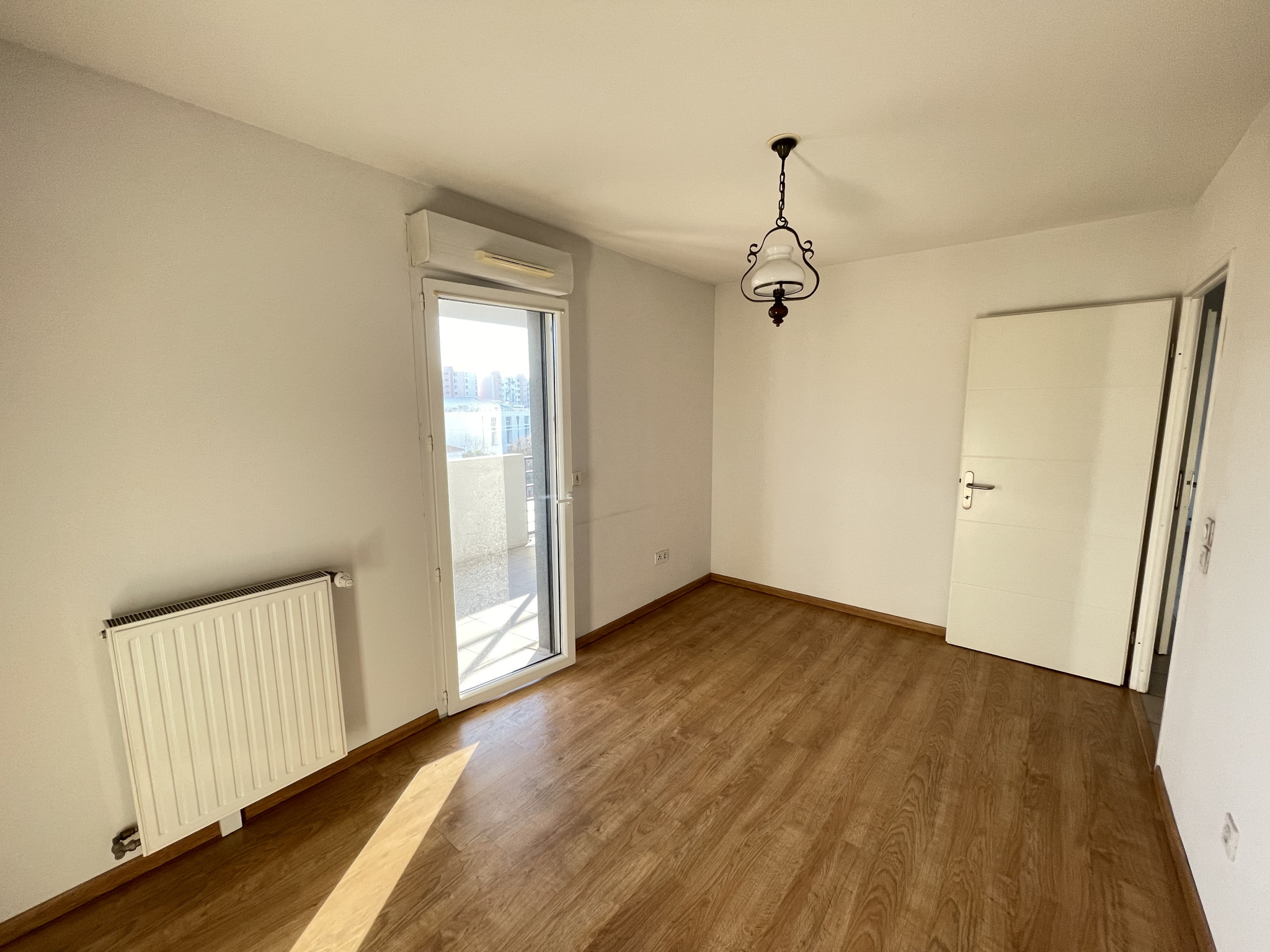 Appartement 3 pièces - 60m² - MARSEILLE  - 10ème