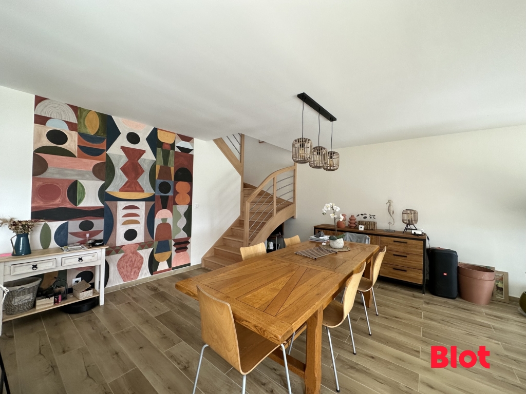 Maison 5 pièces - 157m² - NOUVOITOU