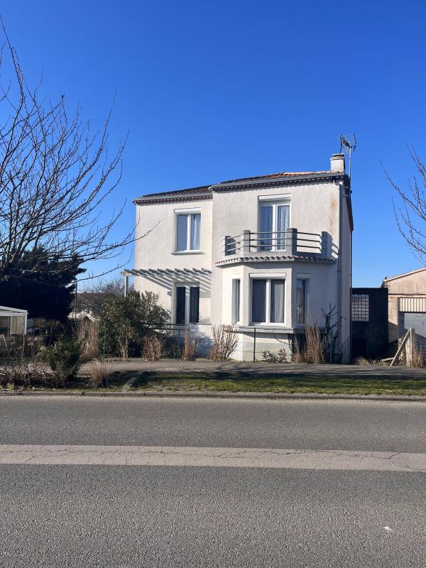 Maison 4 pièces - 116m² - MAZIERES EN GATINE