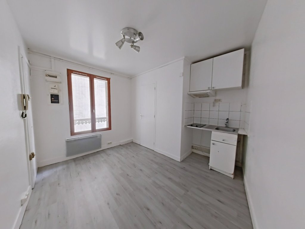 Appartement 1 pièce - 10m² - PARIS  - 18ème