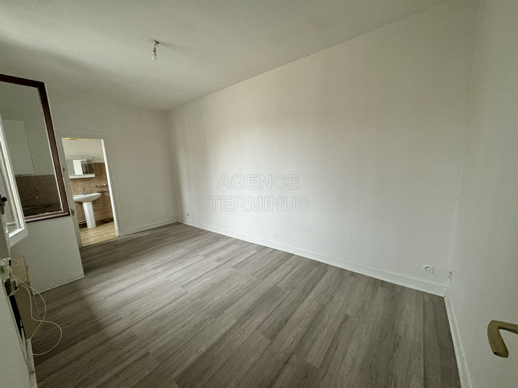 Appartement 1 pièce - 21m² - DEUIL LA BARRE